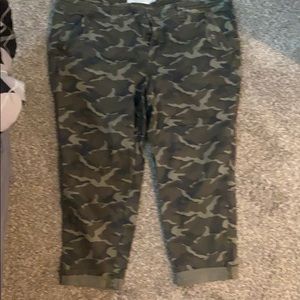 Torrid military crop pant camo
